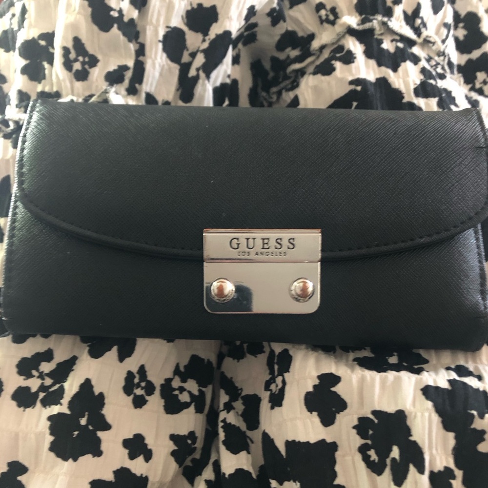 GUESS Black Wallet - Sleek Women’s clutch wallet Bag